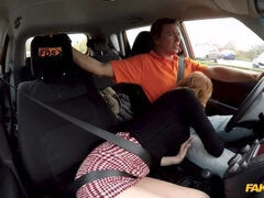 Auto, Lul, Hondjeshouding, Europees, Buiten, Roodharige vrouw, Rok, String