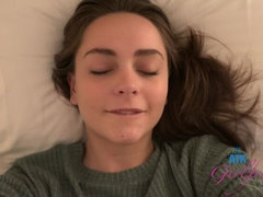 Amateur, Sucer une bite, Brunette brune, Faciale, Branlette thaïlandaise, Pov, Maigrichonne, Nénés