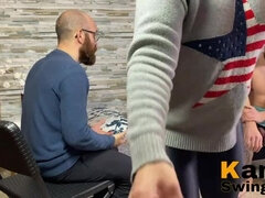 Culo grande, Mamada, Pareja, Cornudo, Peludo, Marido, Masturbación, Esposa