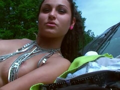 Mamada, Morena, Coche, Masturbación, Al aire libre, Puta