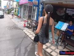 Blasen, Braunhaarige, Fingern, Rasiert, Dürr, Jungendliche (18+), Thai, Titten