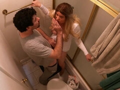 素人, アメリカ人, デカ尻, フェラチオ, 顔射, 手コキする, 淫乱熟女, ハメ撮り