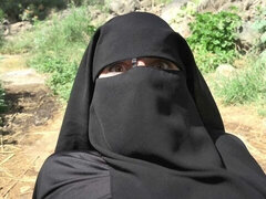 Arabe, Verga grande, Mamada, Estilo perrito, Muñeca, Dinero, Al aire libre, Tetas