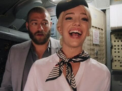 Anal, Gros cul, Grosse bite, Gros seins, En levrette, Cheveux courts, Maigrichonne, Adolescente