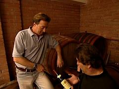 Анальный секс, Большая жопа, Большой член, Минет, Семяизвержение, Секс без цензуры, Милф, Втроем