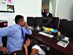 Victoria Valencia gives a free employee blowjob
