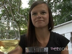 Bezaubernd, Leie, Blasen, Braunhaarige, Hundestellung, Handjob, Pov, Titten