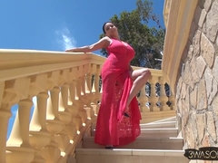 Tetas grandes, Morena, Madres para coger, Tetas naturales, Al aire libre, Público, Español, Tetas