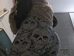 Amateur, Cuarto de baño, Fetiche, Pequeña, Público, Puta, Solo, Tetas