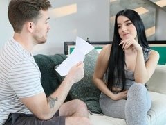 Gros cul, Frère, Brunette brune, Grossier, En levrette, Branlette thaïlandaise, Adolescente, Nénés