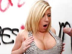 Grote kont, Grote lul, Pijpbeurt, Rondborstig, Lul, Handbeurt, Masturbatie, Moeder die ik wil neuken