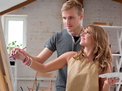 Sucer une bite, En levrette, Seins naturels, Bureau, Russe, Secrétaire, Adolescente, Nénés