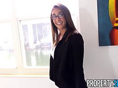 Grote lul, Pijpbeurt, Naakte man aangeklede vrouw, Brillen, Hardcore, Monster, Gezichtspunt, Schreeuwen