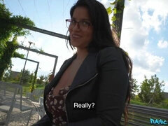 Gros cul, Grosse bite, Gros seins, Sucer une bite, Brunette brune, En levrette, Énorme, Mère que j'aimerais baiser