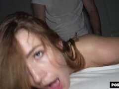 En gros plan de très près, En levrette, Extrême, Doigter, Seins naturels, Orgasme, Pov, Rugueux