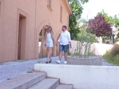 Schönheit, Braunhaarige, Betrug, Kehlenfick, Lingerie, Muschi, Strümpfe, Flotter dreier