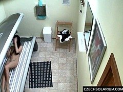 素人, チェコ, 小柄, 公共, オマンコ, 現実, 日光浴室, のぞき