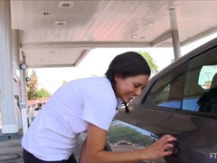 En gros plan de très près, Dansant, Extrême, Pénétrer avec le poing, Béant, Public, Solo