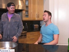 Amerikaans, Badpak, Zwart, Sperma, Lul, Likken, Moeder die ik wil neuken, Tieten likken