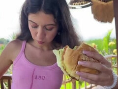 Amateur, Mamada, Morena, Corridas faciales, Fetiche, Al aire libre, Pov, Flaco