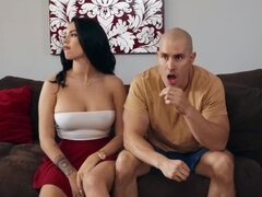 Wrestling fan doesn't want sex still the brunette provokes it