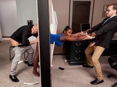 Wohlbeleibte schöne frauen, Grosser arsch, Schwarz, Blasen, Braunhaarige, Hundestellung, Doppelpenetration, Interrassisch