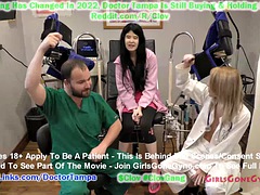 New nurse Stacey Shepard examines standardized patient Alexandria Wu during an examination while Dr. Tampa evaluates the nurse