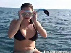 Gros seins, Sucer une bite, Tir de sperme, Hard, Réalité, Nénés, Sous marin, Mouillée