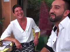 Geile alte tussi, Flexibel, Französisch, Reif, Mutti, Kurzes haar