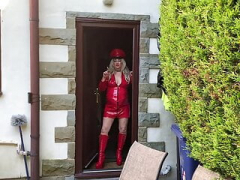 Blonde, Britannique, Femme couguar, Conversation vulgaire, Femme dominatrice, Latex, Mère que j'aimerais baiser, Épouse