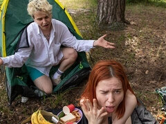 Gros cul, Grosse bite, Sucer une bite, De plein air, Pov, Rousse roux, Maigrichonne, Adolescente