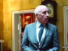 Sperma in gezicht, Likken, Vrijster, Masturbatie, Realiteit, Roodharige vrouw, Trio, Uniformpje