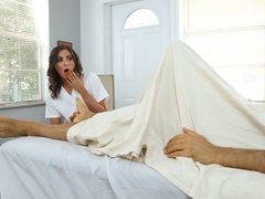 Grosser arsch, Braunhaarige, Schwanz, Handjob, Massage, Masturbation, Natürlichen titten, Titten