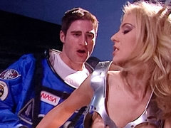 Cul, Blonde, Sucer une bite, Branlette thaïlandaise, Mère que j'aimerais baiser, Piercing, Rasée, Nénés