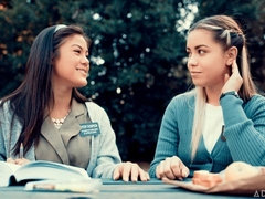 Жопа, Межрасовый секс, Поцелуи, Лизание, Мастурбация, Киски, Молоденькие, Сиськи