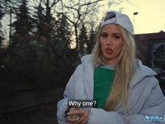 Жопа, Большой член, Минет, Семяизвержение, От первого лица, На публике, Реалити, Наездница