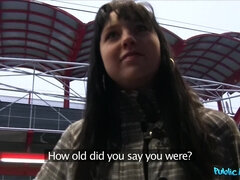 Sucer une bite, Éjaculation interne, Tchèque, Européenne, Branlette thaïlandaise, Pov, Public, Chatte