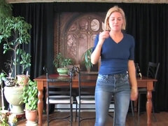 Niki Bursting in Jeans