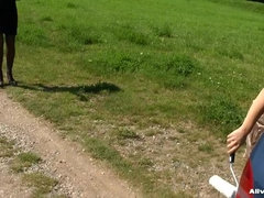 Vrouwen gevecht, Olie, Buiten, Panty, Satijn, Softcore pornografie, Nat