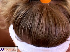 Erstaunlich, Tschechisch, Fingern, Lesbisch, Lecken, Masturbation, Sport, Zug