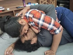 Asiatique, Couple, Hd, Femme au foyer, Indienne, Mature, Mamelons, Suçant