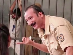 Amateur, Sucer une bite, Tromperie, Humiliation, Époux mari, Indienne, Police, Pov