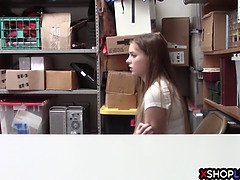 Pijpbeurt, Gevangen, Hardcore, Politie, Straf, Tiener, Tieten likken, Uniformpje