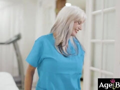 フェラチオ, 茶髪の, イマラチオ, お婆さん, ハードコア, マッサージ, 熟年, ティーン