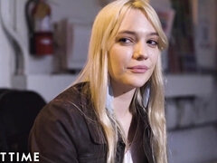 Blond, Hd, Zoenen, Lesbisch, Masturbatie, Dikke tepels, Geschoren, Tieten likken