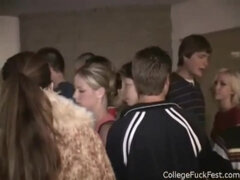 Leie, Blondine, Hochschule, Gruppensex, Gruppe, Scherzbold, Jungendliche (18+), Spanner