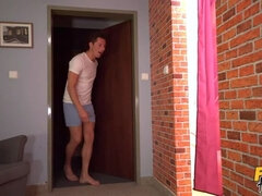 Brunette brune, Queue, En levrette, Hard, Léchez, Seins naturels, Chevaucher, Douche