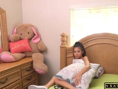 18 jahre, Leie, Asiatisch, Grosse titten, Papi, Selbstgemacht, Zierlich, Jungendliche (18+)