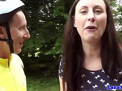In den arsch, Britisch, Kleid, Europäisch, Hd, Reife frau in den arsch, Milf, Strümpfe