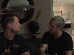 Armée, Asiatique, Sucer une bite, Branlette thaïlandaise, Massage, Huilée